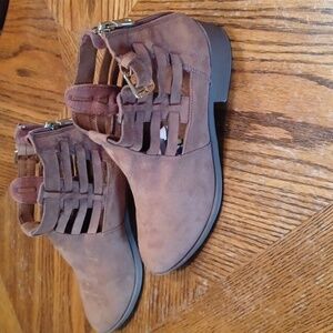 AMERICAN EAGLE FAUX SUEDE BOOTIES